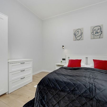 Exclusive Grey And Red Apartment In Warsaw Center By Noclegi Renters Exterior foto