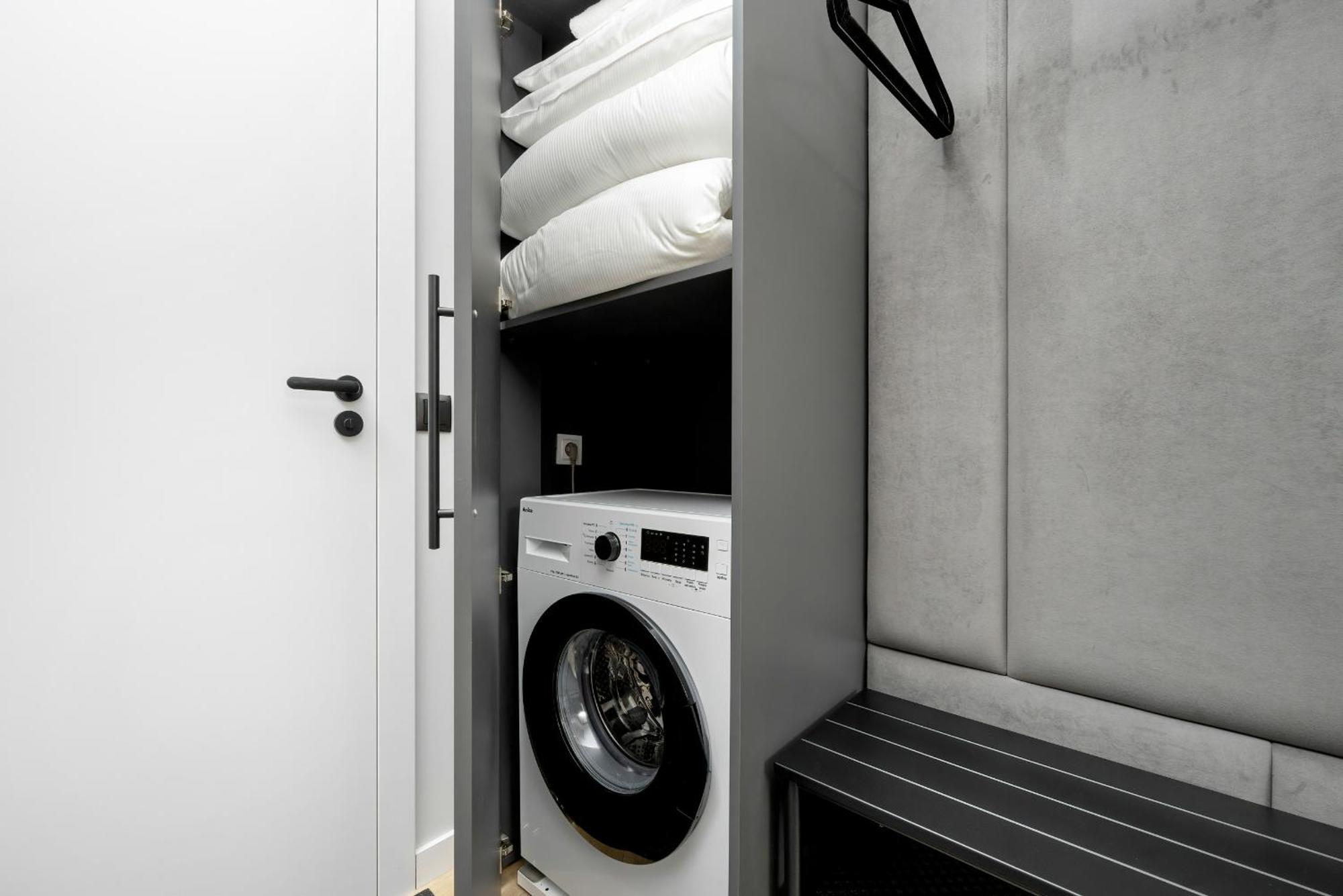 Exclusive Grey And Red Apartment In Warsaw Center By Noclegi Renters Exterior foto